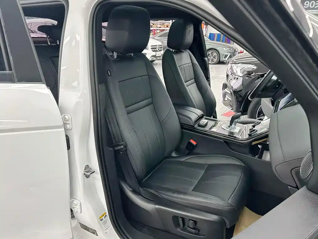 Land Rover Evoque — миниатюра 16
