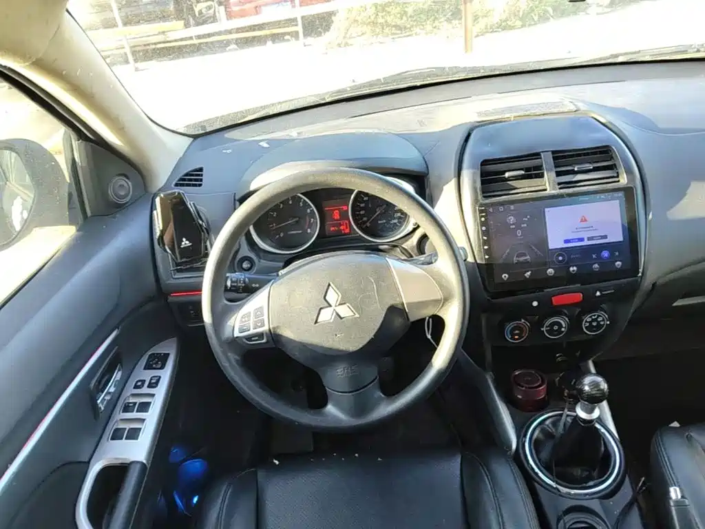 Mitsubishi ASX — миниатюра 11