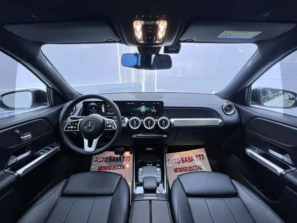 Mercedes-Benz GLB — миниатюра 16