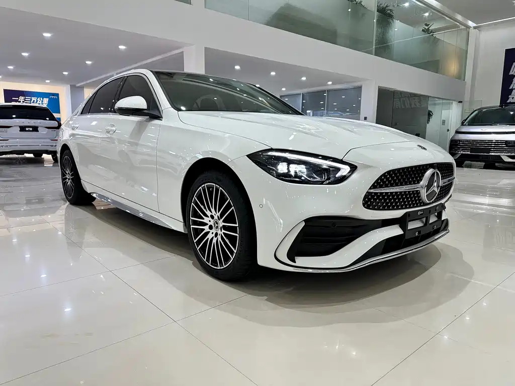 Mercedes-Benz C-Class — миниатюра 3