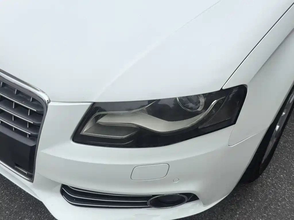 Audi A4L 2011 2.0 TFSI