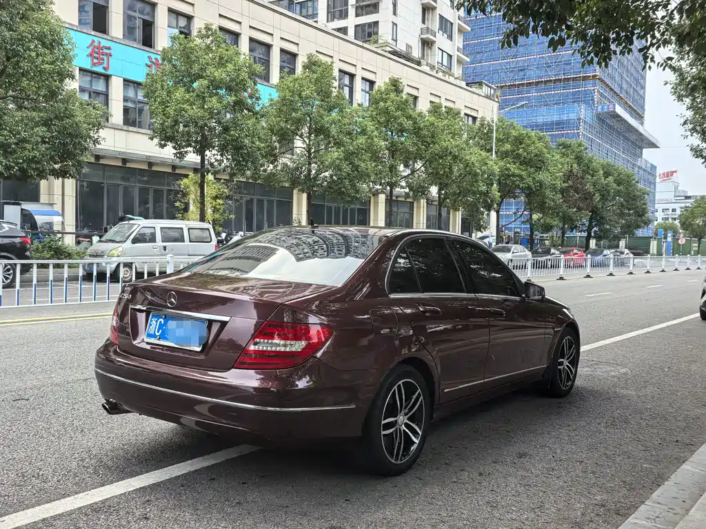 Mercedes-Benz C-Class — миниатюра 4