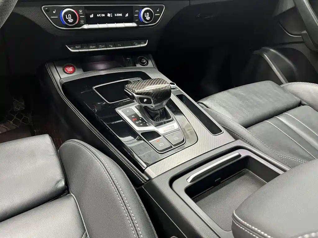 Audi Q5L 2022 40T Luxury