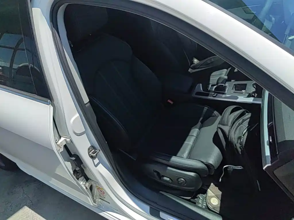 Audi A4L — миниатюра 25