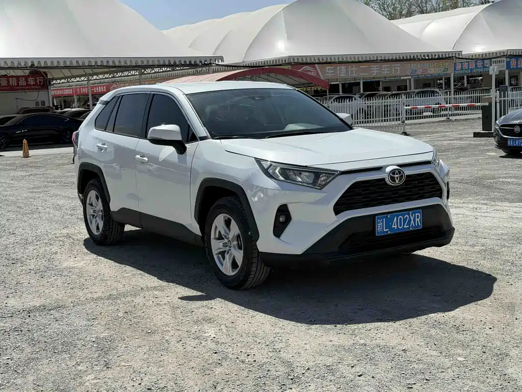 Toyota RAV4 2023 2.0L CVT