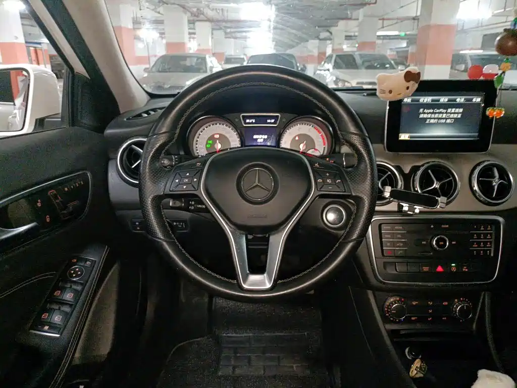 Mercedes-Benz GLA — миниатюра 11