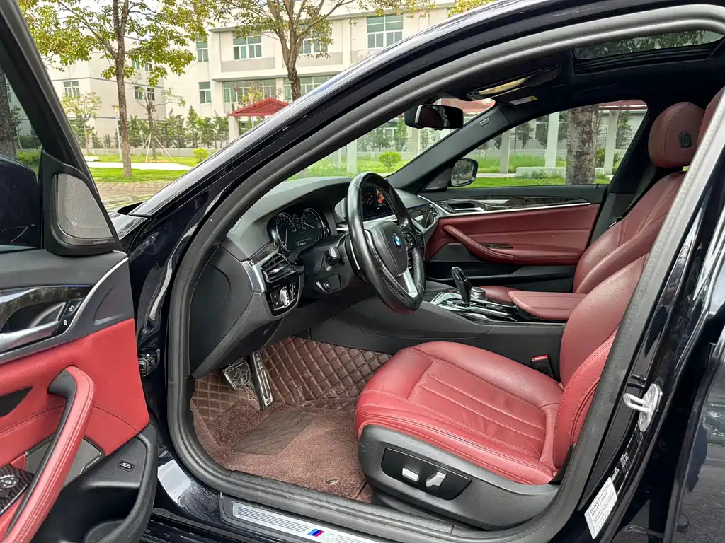 BMW 5 Series — миниатюра 5