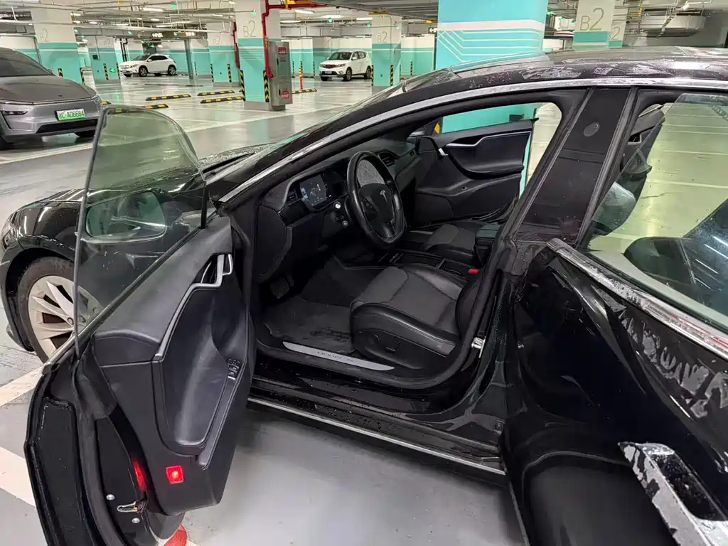 Tesla Model S — миниатюра 6
