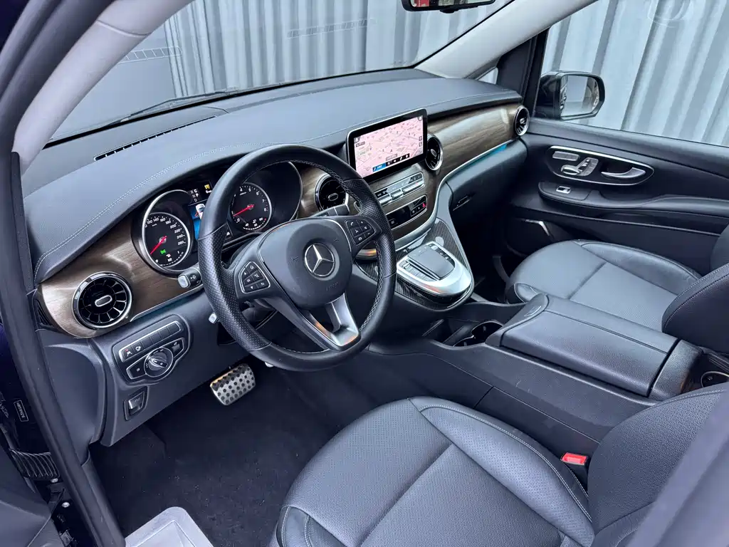 Mercedes-Benz V-Class — миниатюра 7