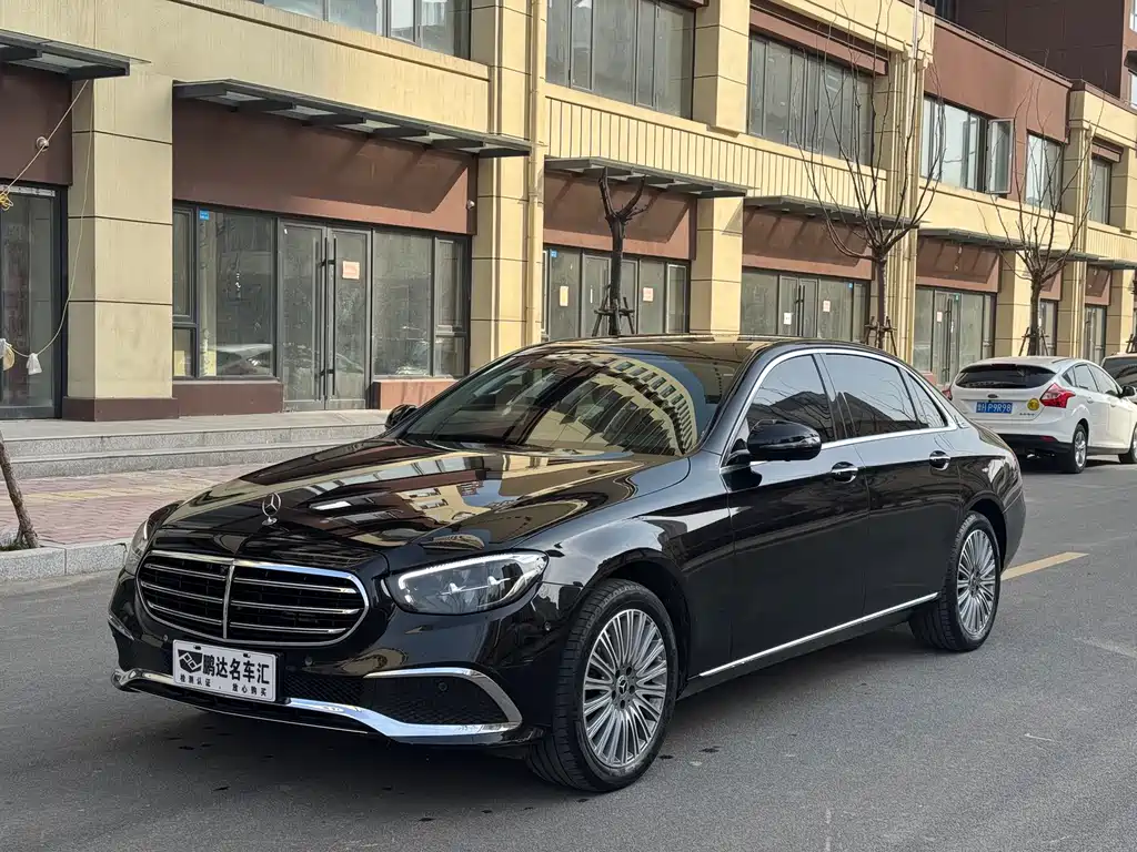 Mercedes-Benz E-Class 2022