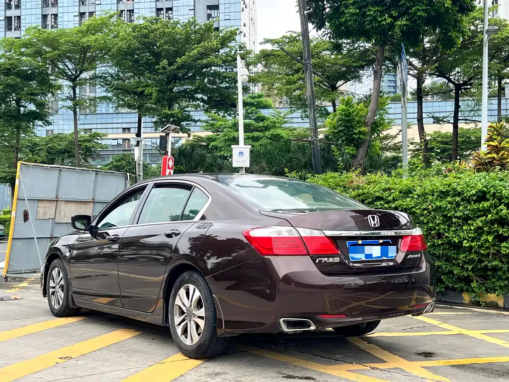 Honda Accord — миниатюра 4