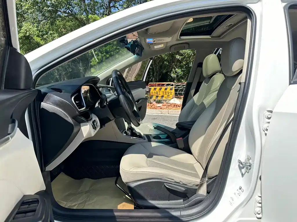 Buick Excelle — миниатюра 7