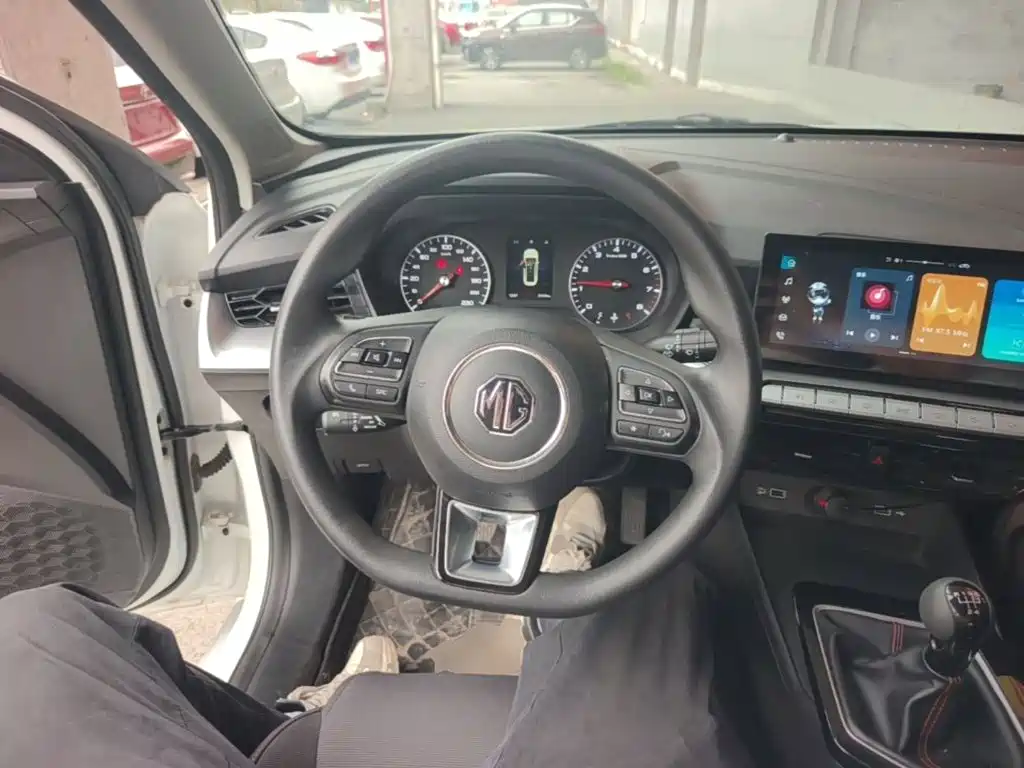 MG MG5 — миниатюра 11
