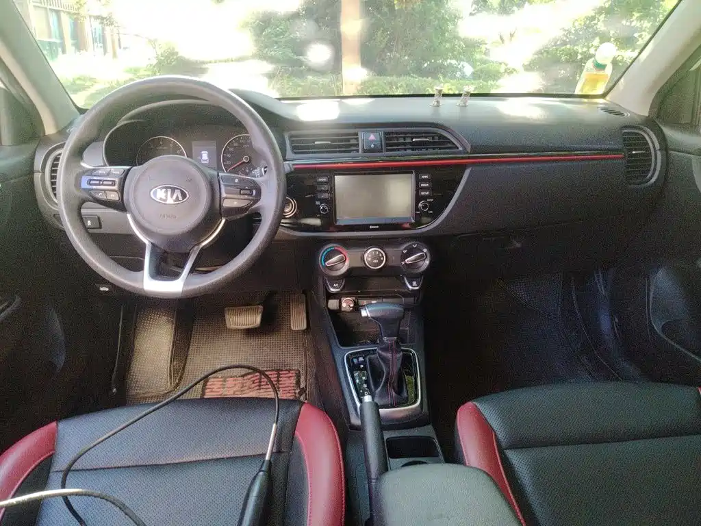 Kia KX Cross — миниатюра 10
