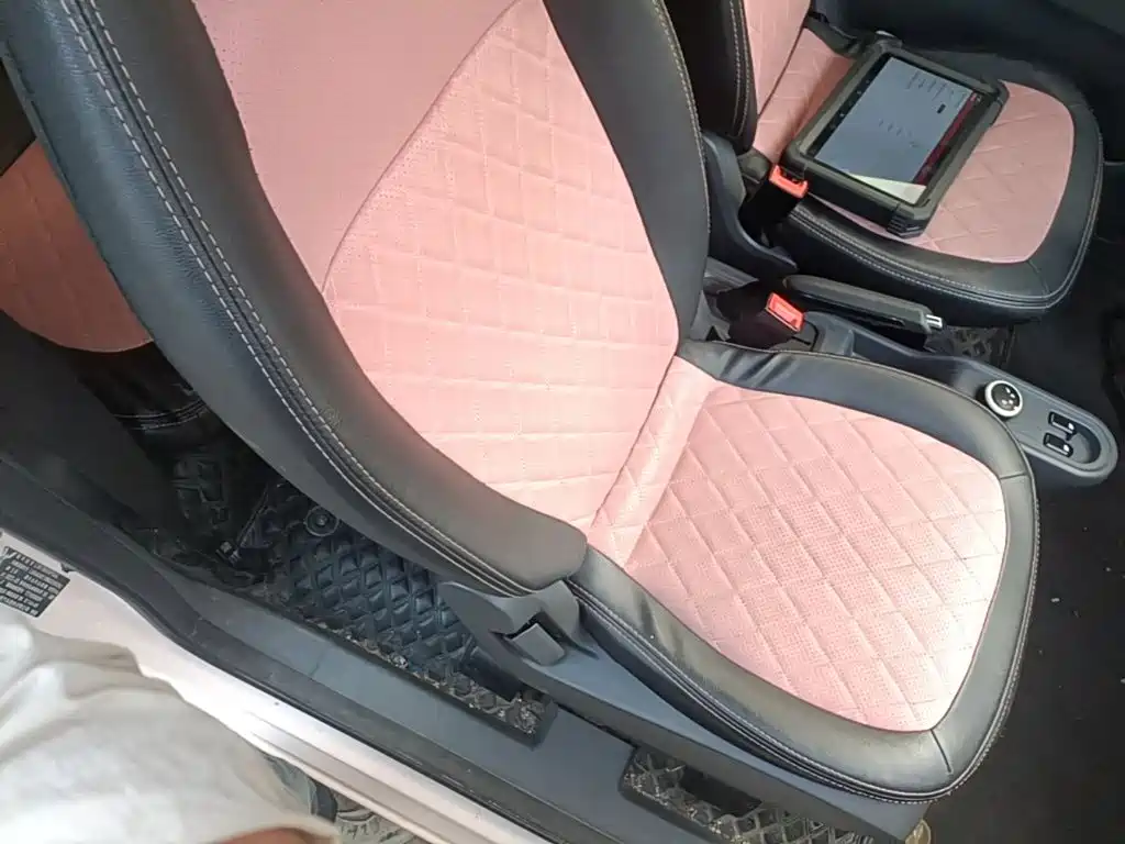 Wuling MINIEV — миниатюра 25