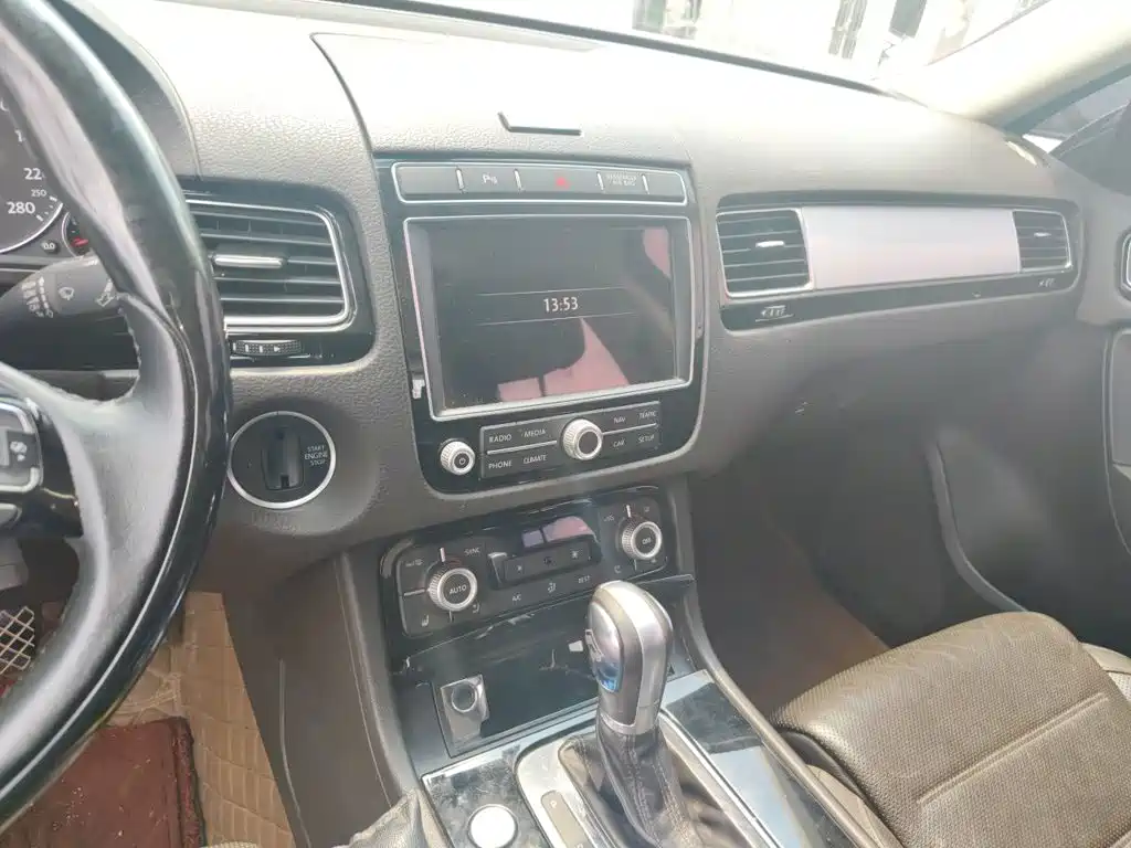 Volkswagen Touareg — миниатюра 14
