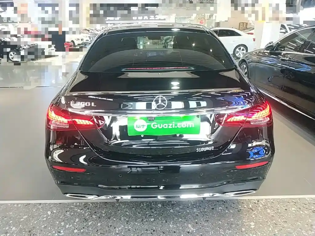 Mercedes-Benz E-Class — миниатюра 6