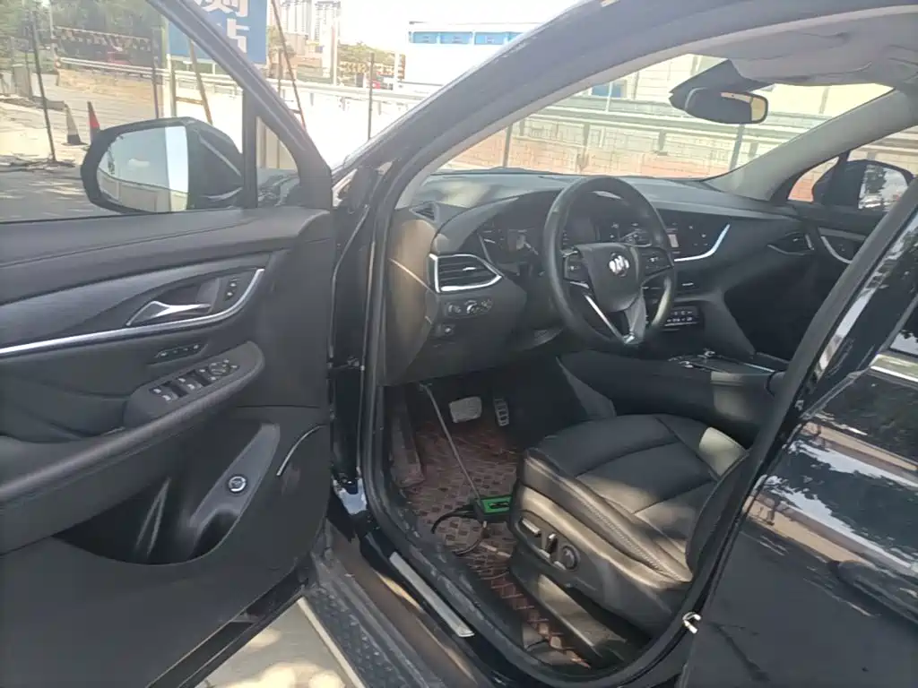 Buick Enclave — миниатюра 16