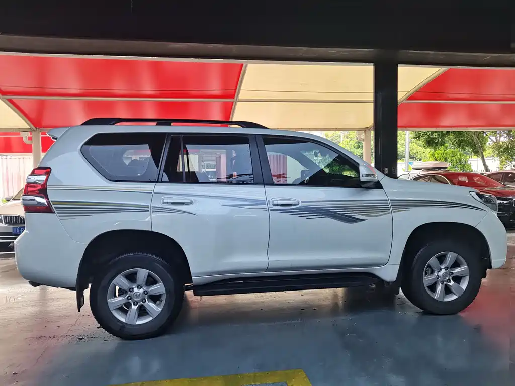 Toyota Prado — миниатюра 7