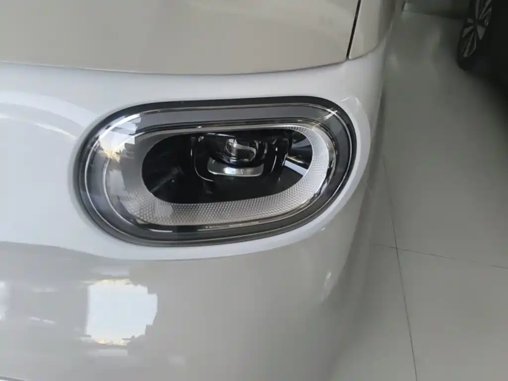 Wuling MINIEV — миниатюра 24