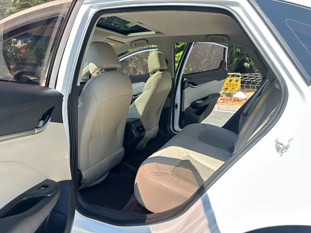 Buick Excelle — миниатюра 8