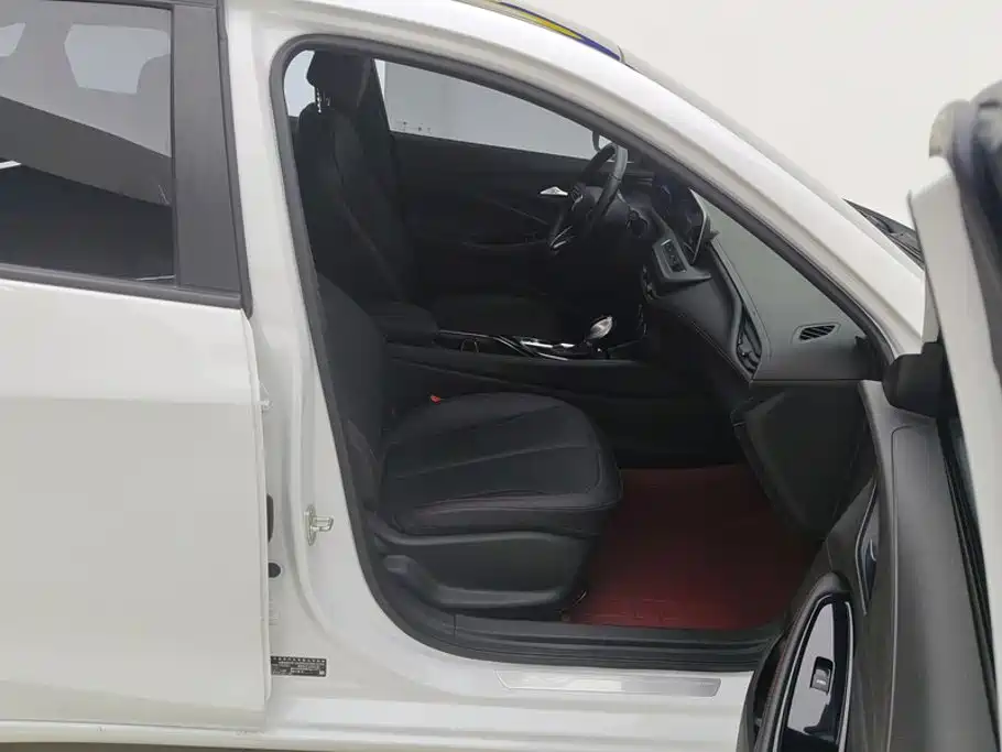 Buick Verano — миниатюра 8