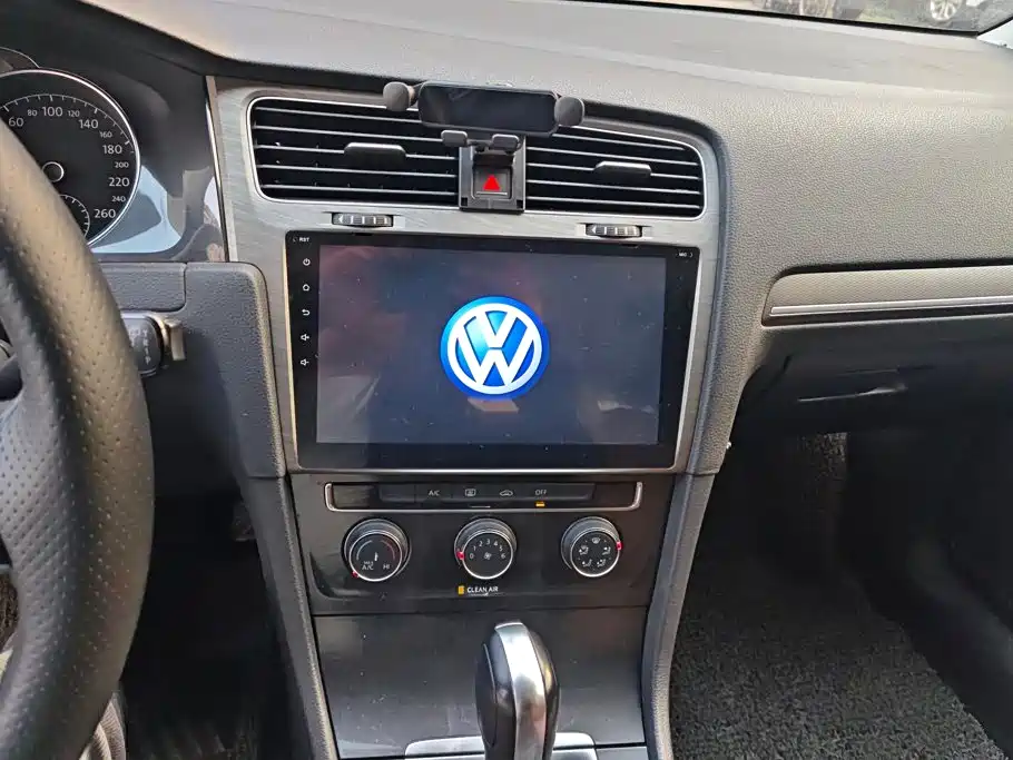 Volkswagen Golf — миниатюра 12
