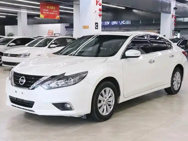 NISSAN TEANA 2017