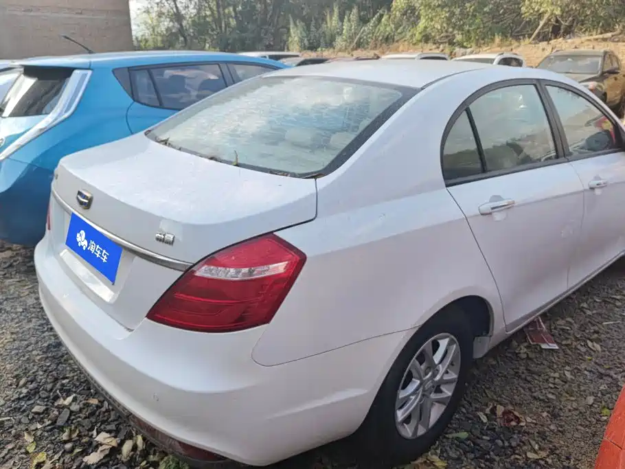 Geely Emgrand — миниатюра 3