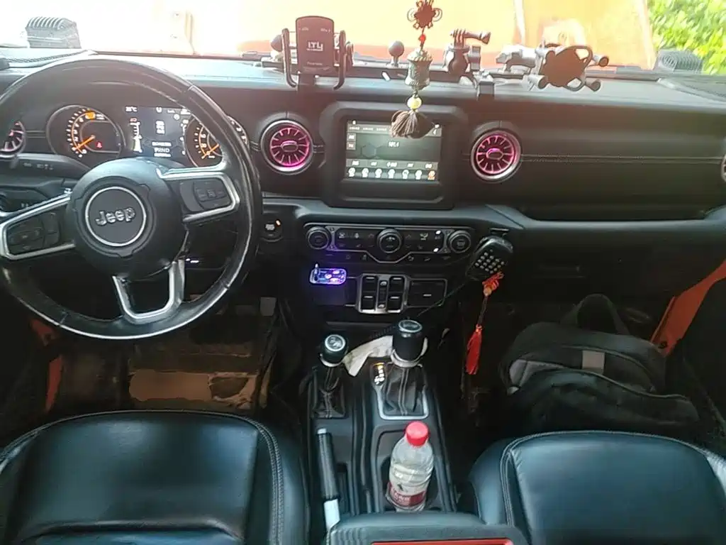 Jeep Wrangler — миниатюра 10