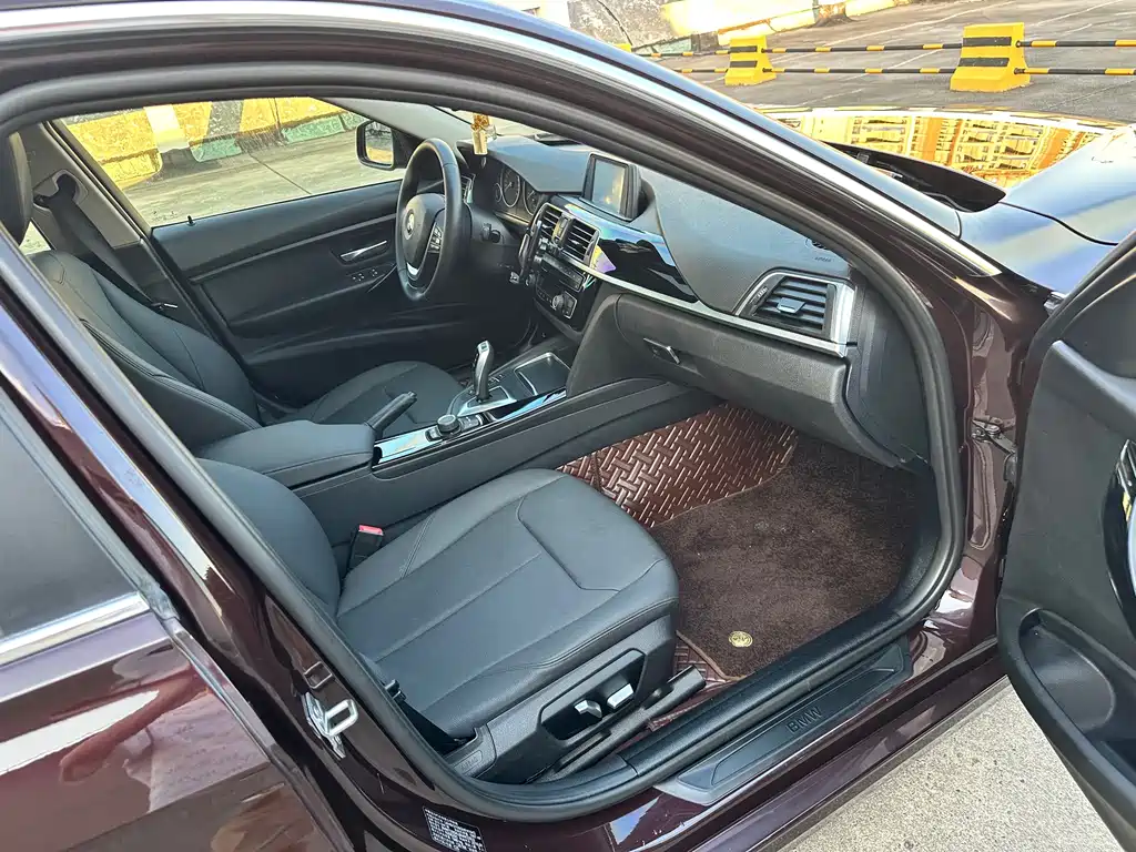 BMW 3 Series — миниатюра 13