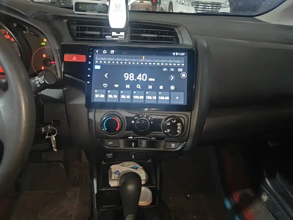 Honda Fit — миниатюра 13