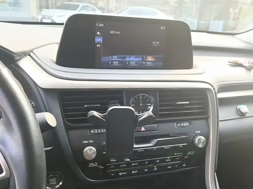 Lexus RX — миниатюра 13