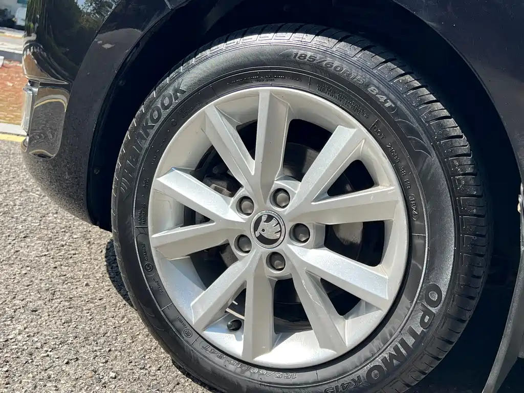Skoda Rapid — миниатюра 23