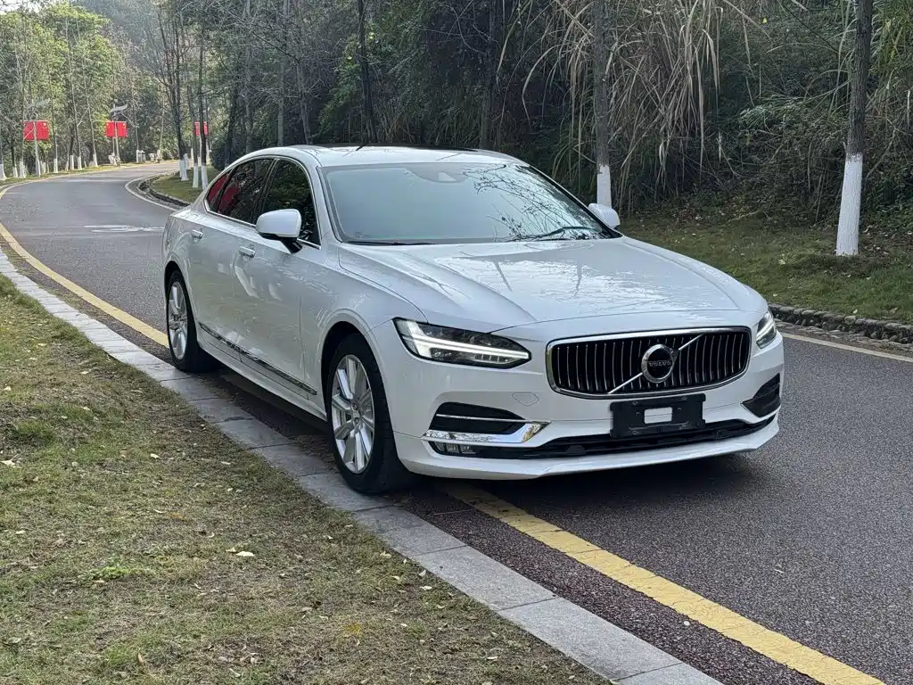 Volvo S90 2020 T5 Luxury