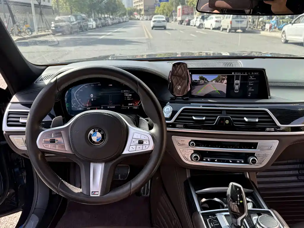 BMW 7 SERIES