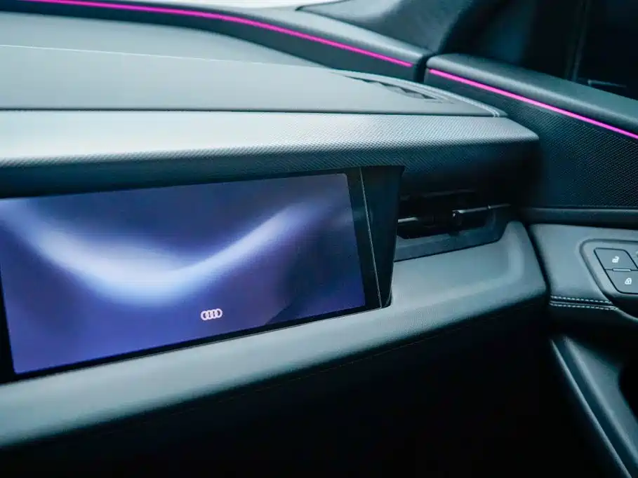Audi Q6L e-tron