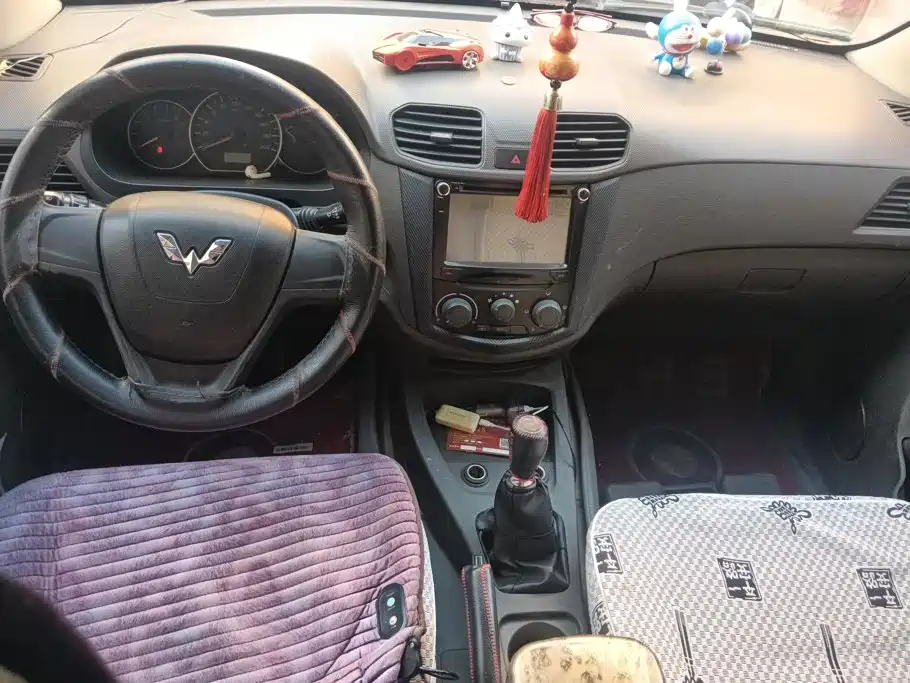 Wuling Hongguang — миниатюра 12
