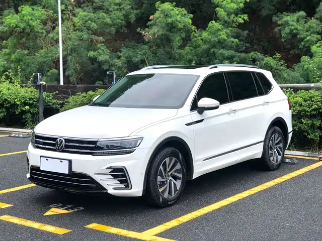 Volkswagen Tiguan L PHEV
