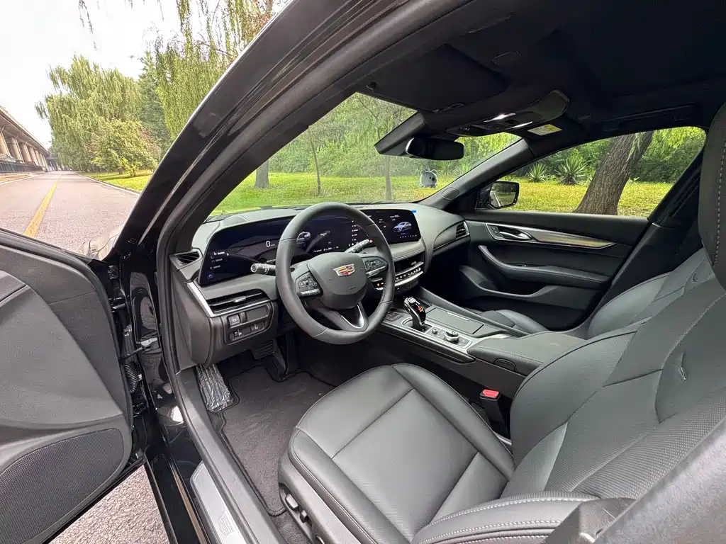 Cadillac CT5 2025 28T Sport