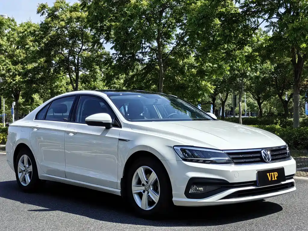 Volkswagen Lamando 2019 230TSI DSG VI