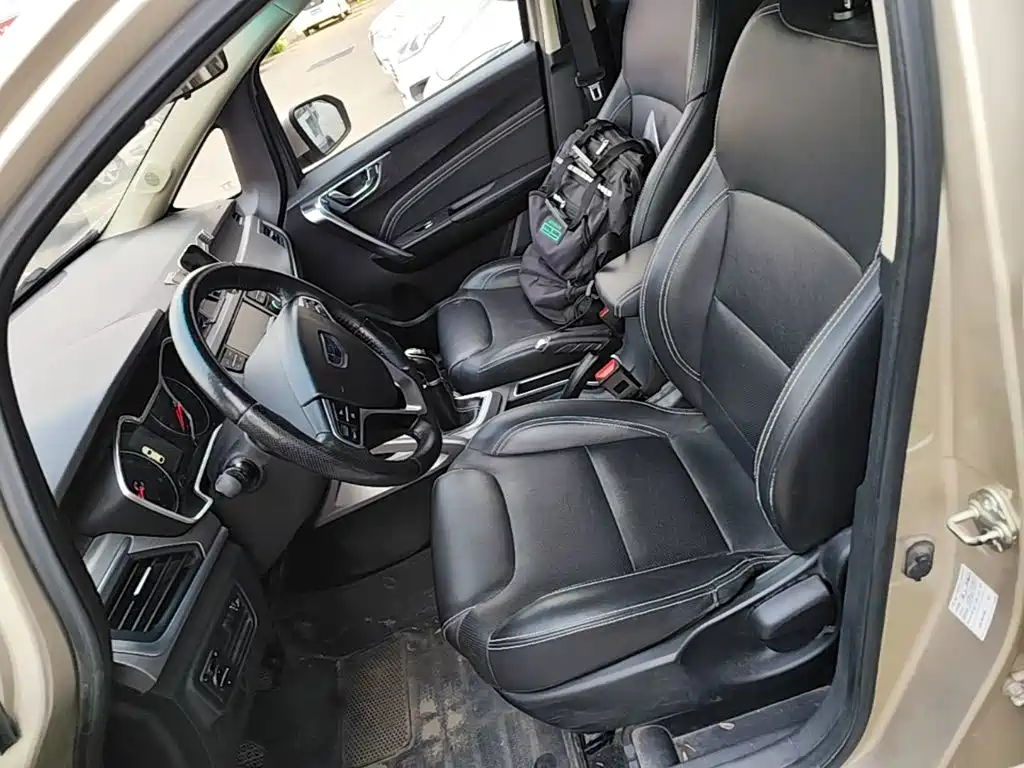Geely Vision X3 — миниатюра 20