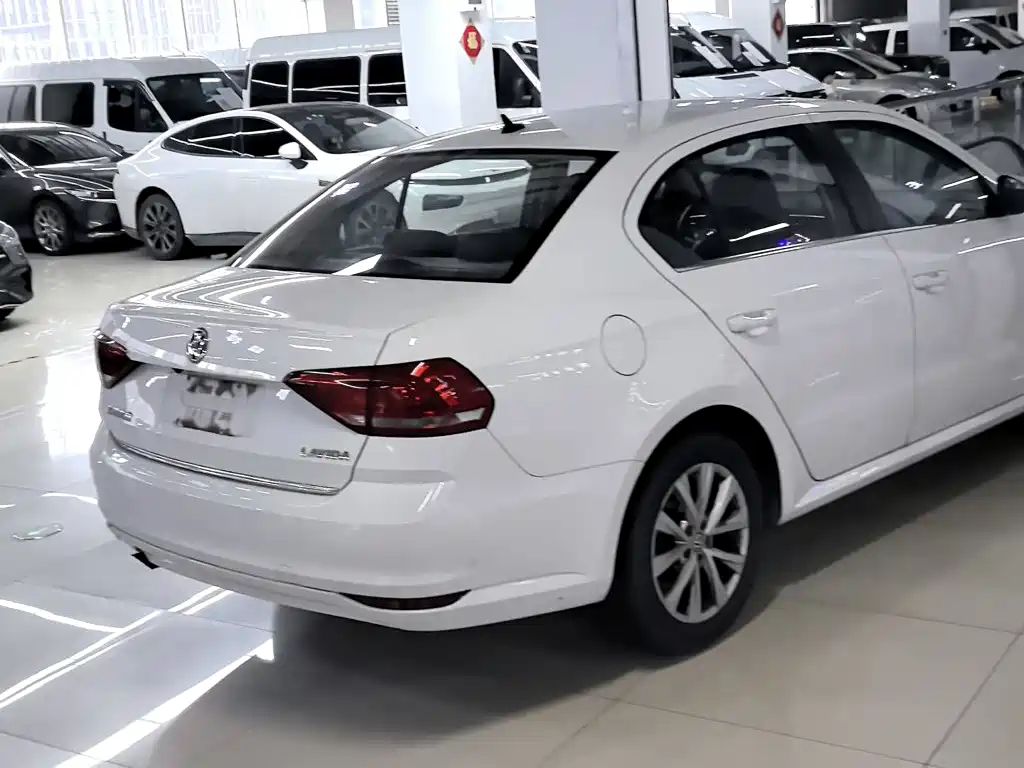 Volkswagen Lavida — миниатюра 6