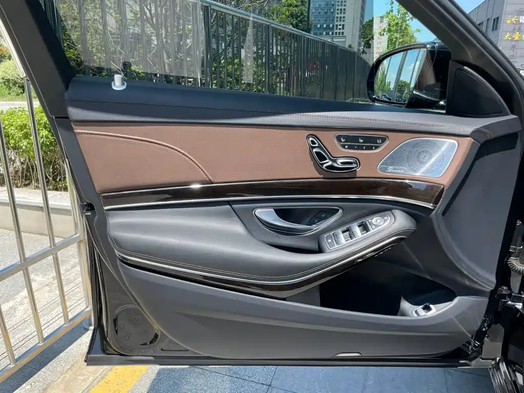Mercedes-Benz S-Class — миниатюра 10