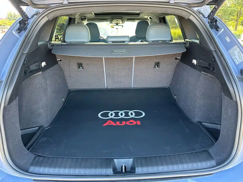 Audi Q6L e-tron — миниатюра 8
