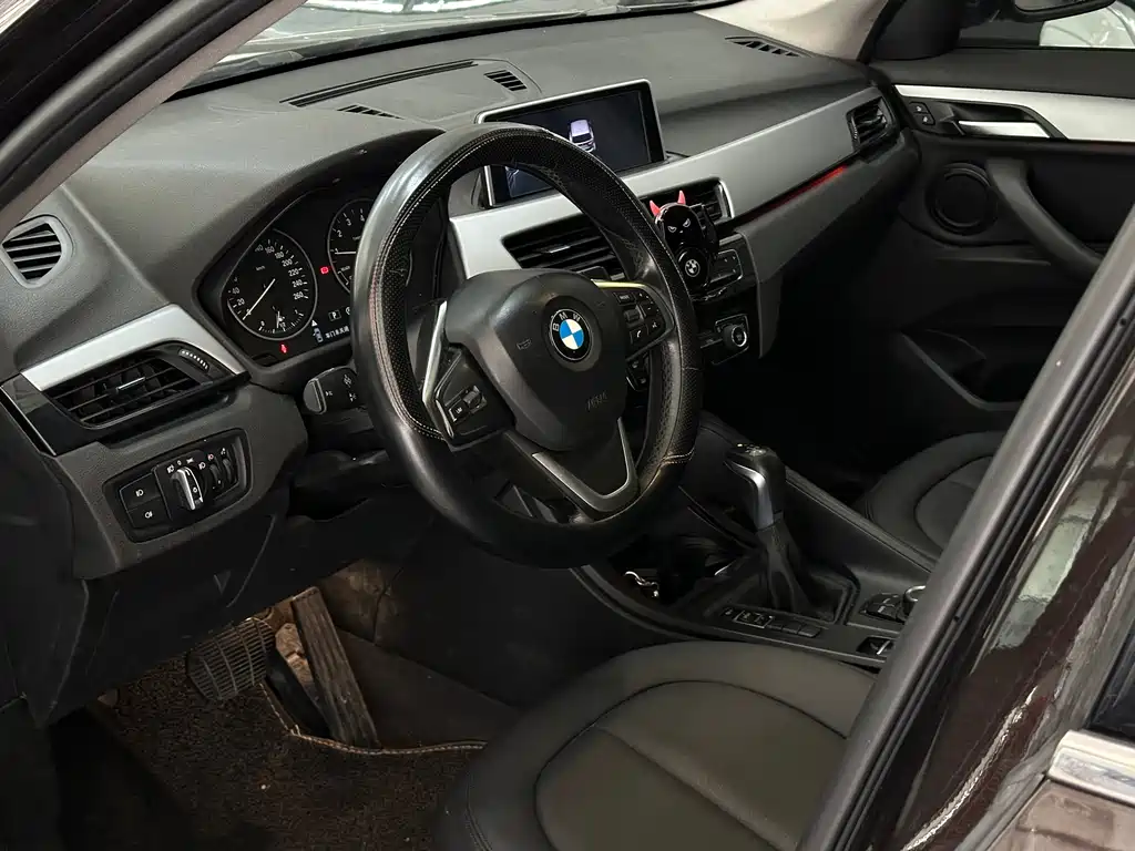 BMW  X1