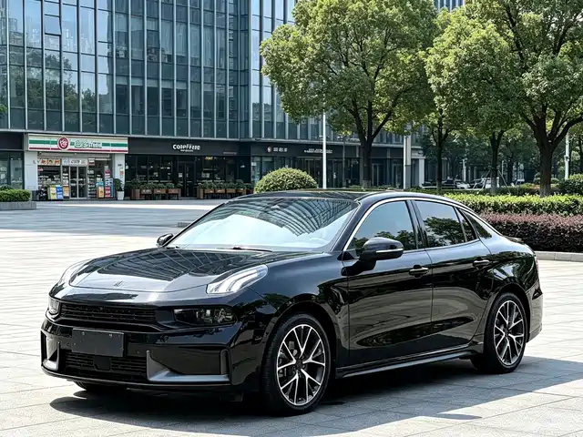 2021 Lynk & Co 03