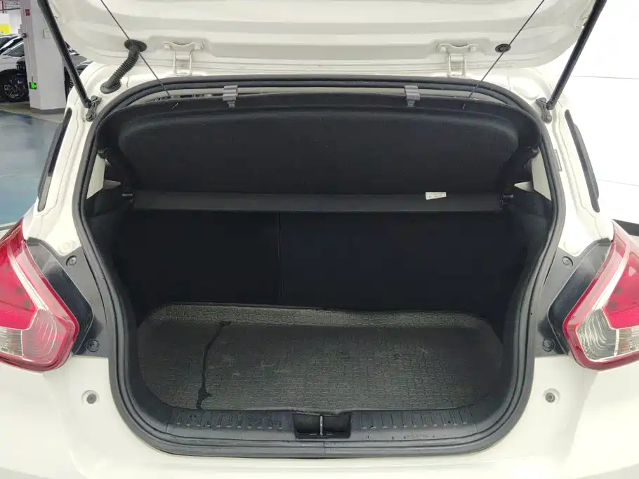 Baojun 310 — миниатюра 4