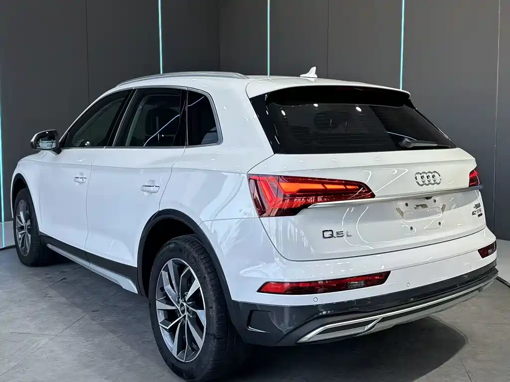 Audi Q5L 2023 40T Luxury