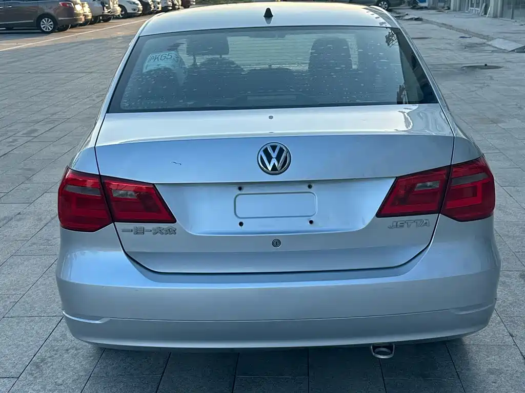 Volkswagen Jetta — миниатюра 8